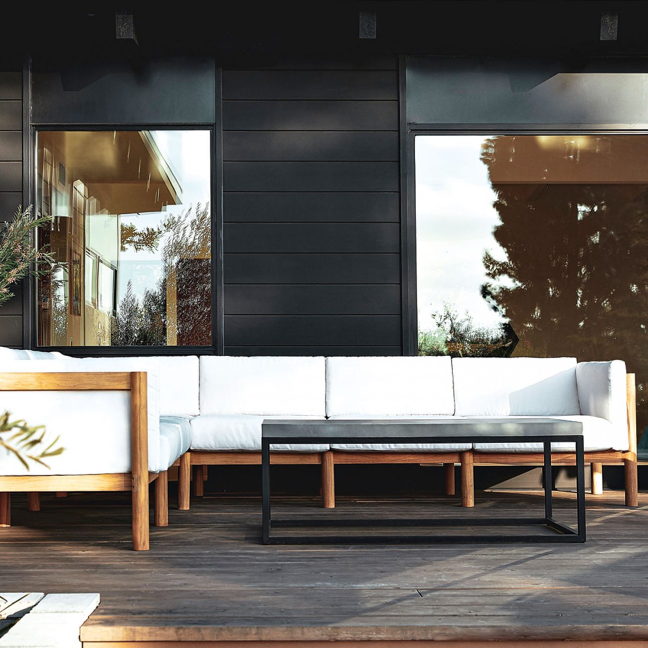 Get Ready for Warmer Weather With These 11 Outdoor Furniture Ideas ...