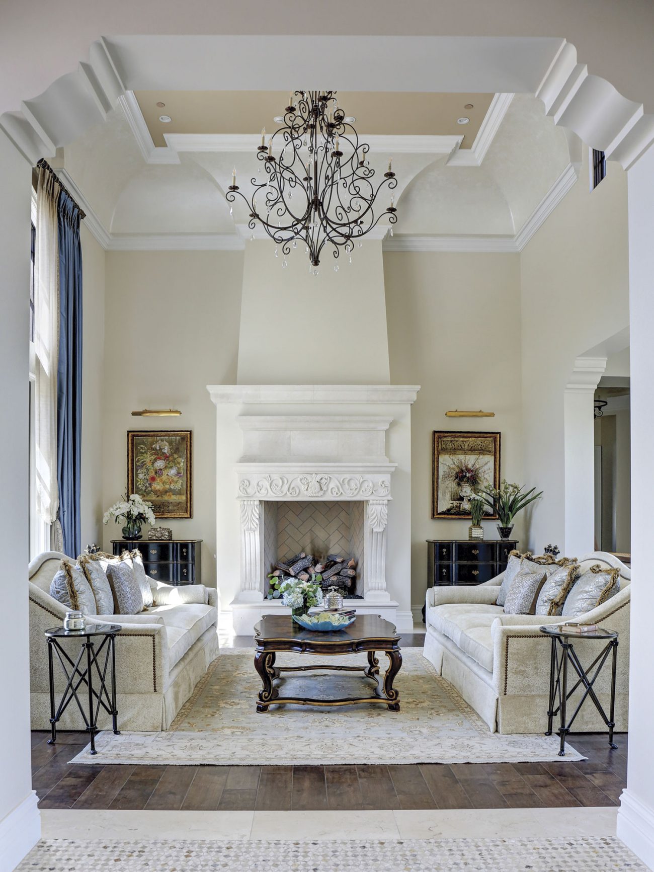 A Paradise Valley Home Blends Two Eastern Cultures into One Stylish ...