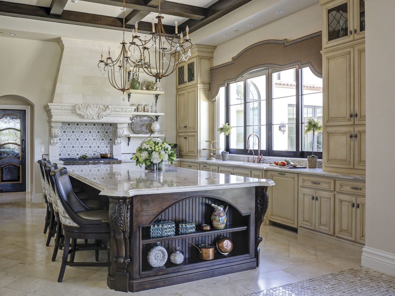 A Paradise Valley Home Blends Two Eastern Cultures into One Stylish ...