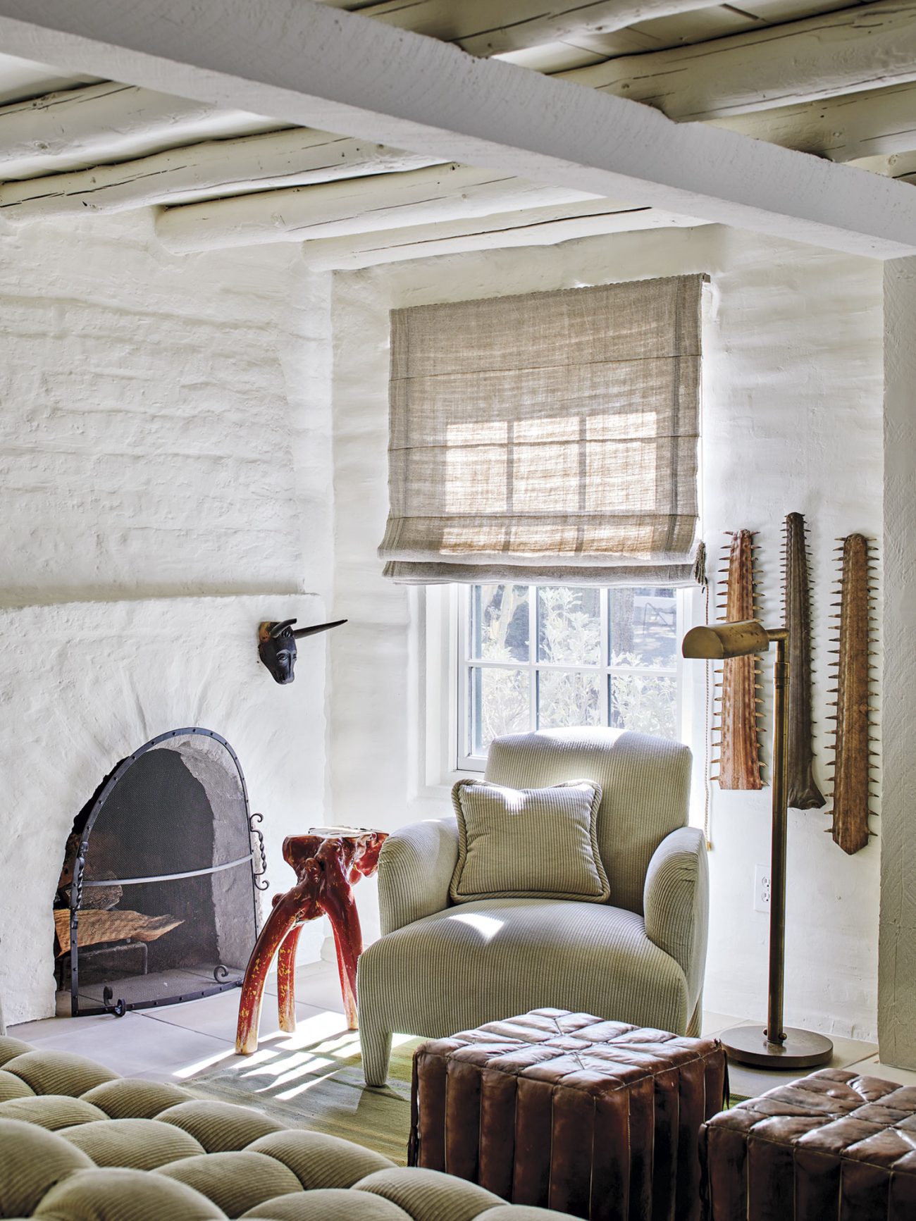 A 100-year-Old Pueblo Revival’s Aesthetic is Lovingly Preserved and ...