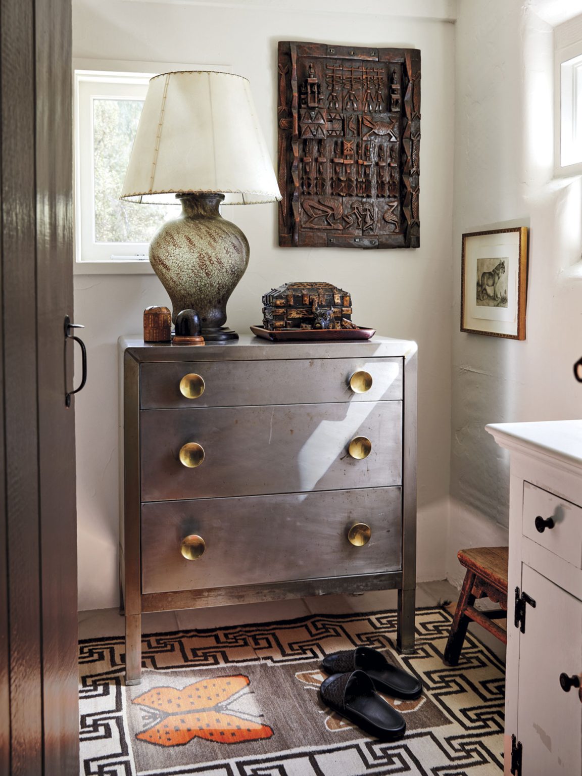 A 100-year-Old Pueblo Revival’s Aesthetic is Lovingly Preserved and ...