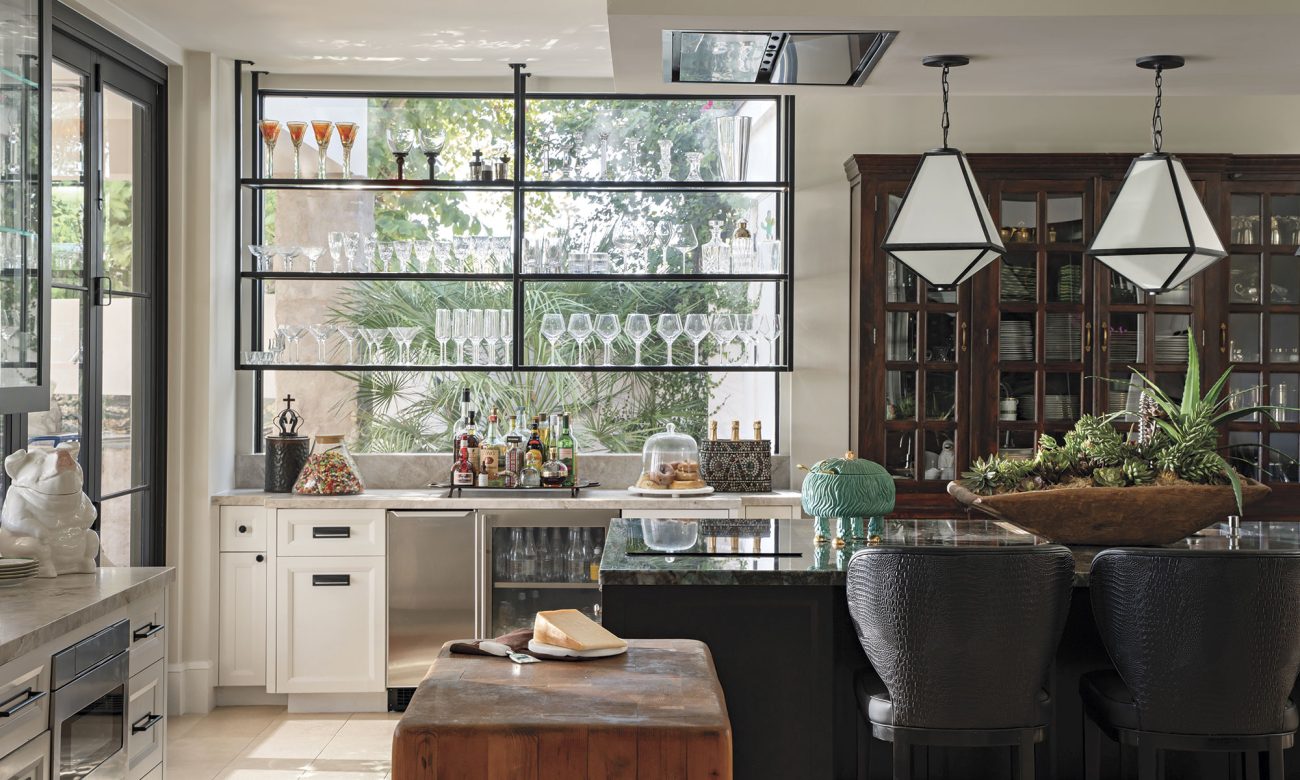 Inside an Interior Designer's Stunning Bali-Inspired Lakeside Retreat ...