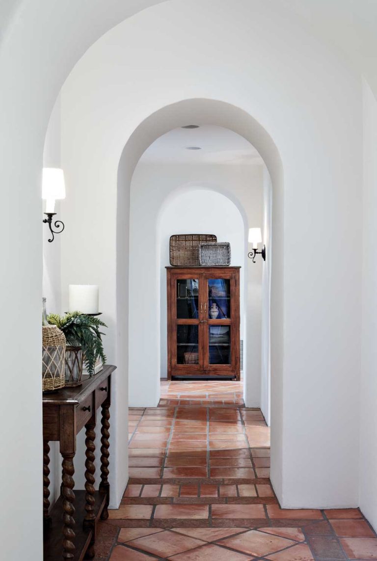 Spanish Colonial: A Look into This Classic Southwest Architectural ...