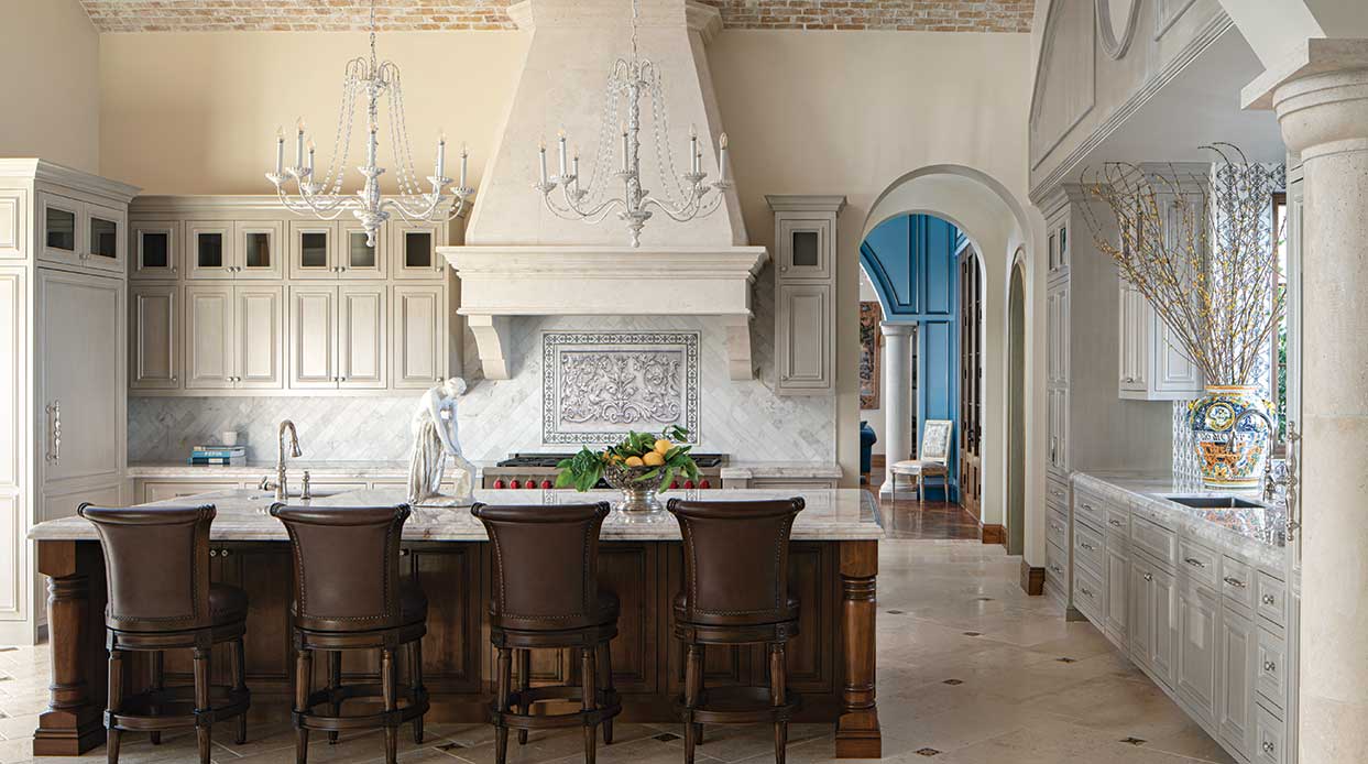 Inside a Paradise Valley Home Inspired by Charming Italian Villas and ...