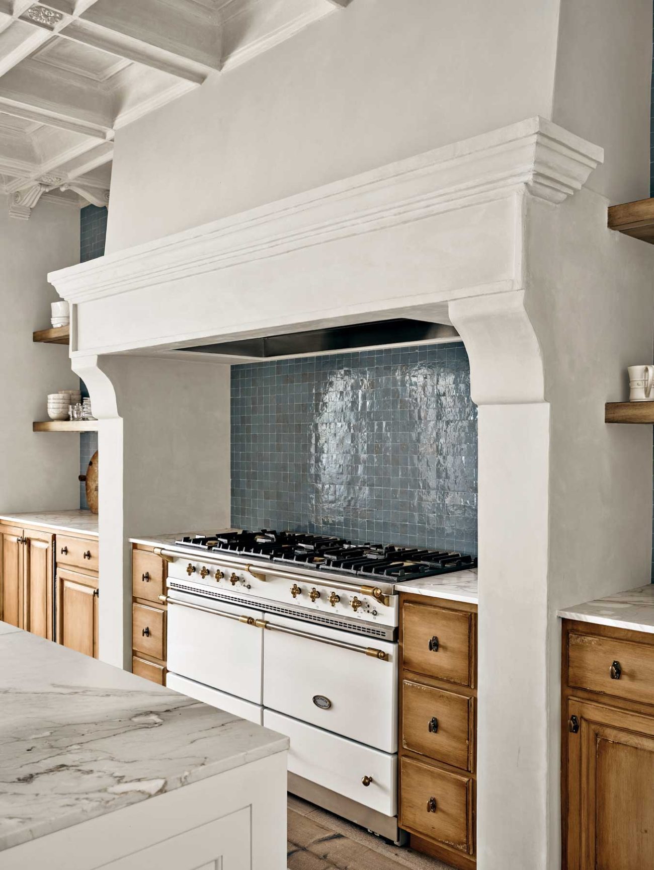 This Paradise Valley Home Blends Provençal Character with Parisian ...